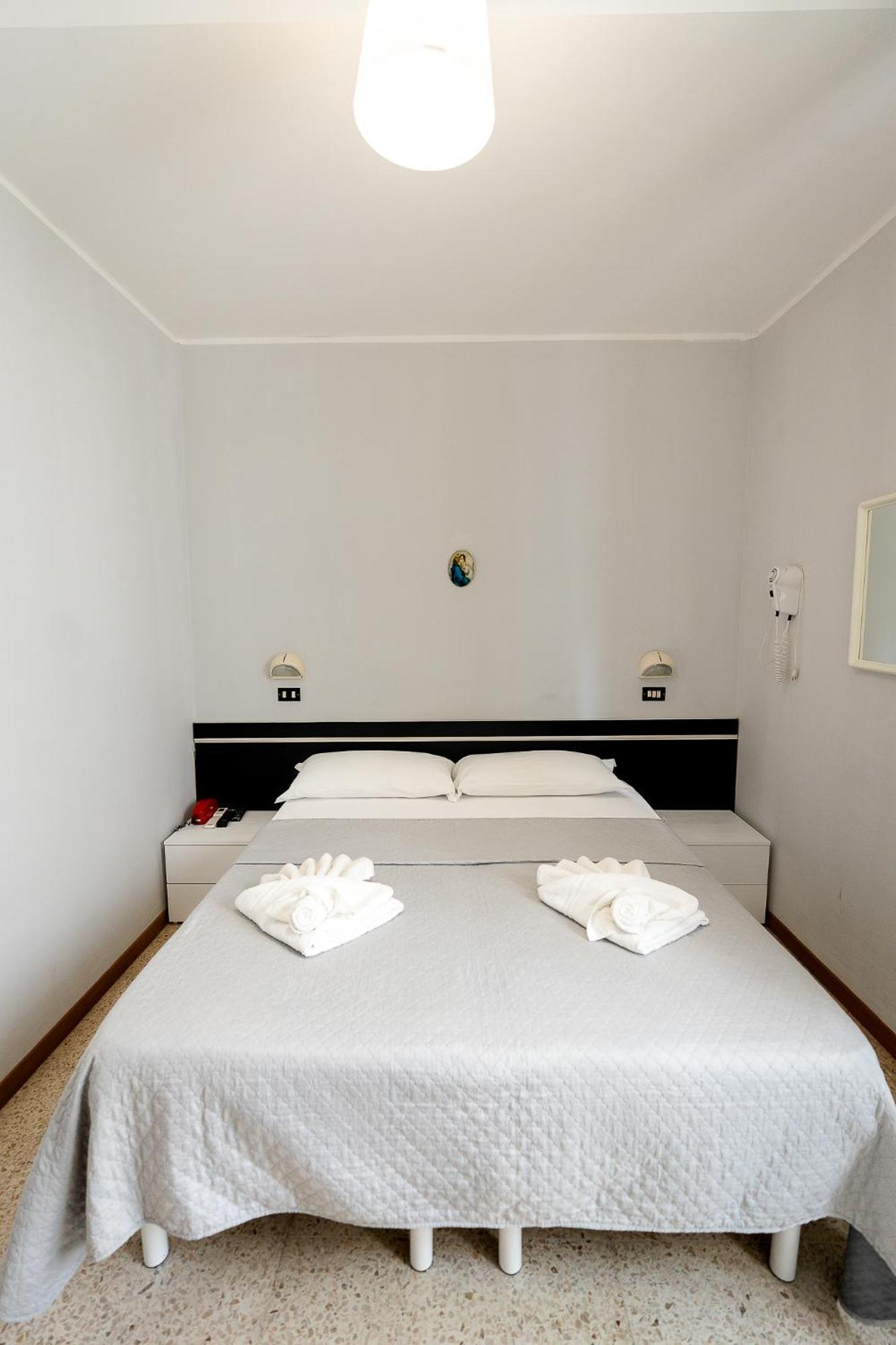 Hotel La Pergola ベラーリア・イジェア・マリーナ エクステリア 写真