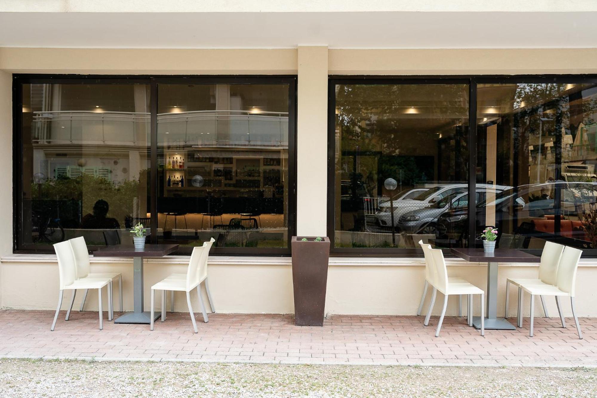 Hotel La Pergola ベラーリア・イジェア・マリーナ エクステリア 写真