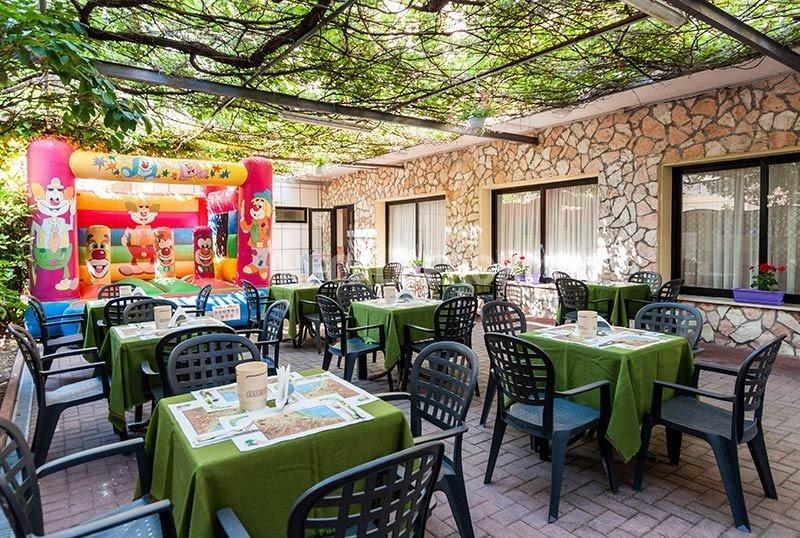 Hotel La Pergola ベラーリア・イジェア・マリーナ エクステリア 写真